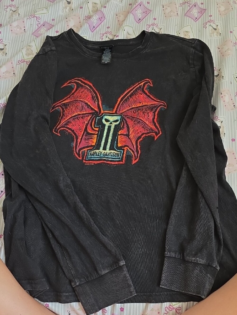 Harley-Davidson Black Tee with Red and Orange Winged Emblem - Picture 2 of 5